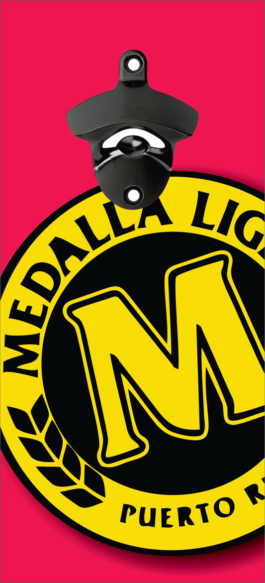Abre botellas Cerveza Medalla Fondo Rojo